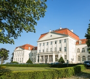 Exterior 3 Austria Trend Hotel Schloss Wilhelminenberg