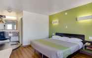 Bedroom 2 Motel 6 El Paso, TX - West