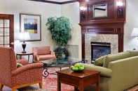 Lobby Country Inn & Suites by Radisson, Elgin, IL