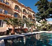 Swimming Pool 2 Golden Tulip Cannes hotel de Paris