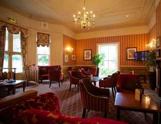 Lobi 2 Coulsdon Manor Hotel and Golf Club