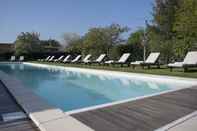 Swimming Pool Château Cordeillan-Bages