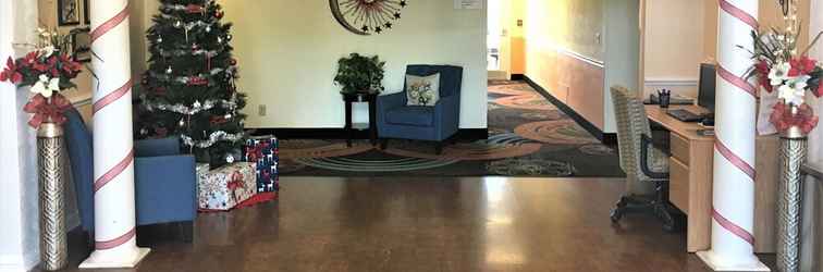 Lobby Baymont by Wyndham Lakeland