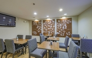 Restoran 2 Towneplace Suites By Marriott Streetsboro