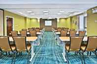 Functional Hall SpringHill Suites by Marriott Chicago Southwest at Burr Ridge/Hinsdale