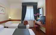 Bedroom 3 Hotel Bologna Airport