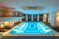 Swimming Pool JW Marriott Bucharest Grand Hotel