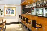 Bar, Cafe and Lounge Ramada by Wyndham Brisbane Windsor