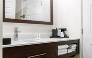 In-room Bathroom 3 Quality Inn Pooler - Savannah I-95