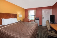 Bedroom Baymont by Wyndham Commerce GA Near Tanger Outlets Mall