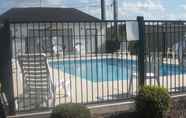 Swimming Pool 6 Quality Inn Scottsboro US/72 - Lake Guntersville Area