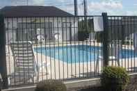 Swimming Pool Quality Inn Scottsboro US/72 - Lake Guntersville Area