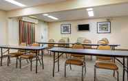 Functional Hall 7 Quality Inn Thomaston