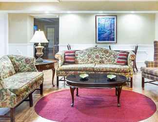 Lobby 2 Baymont by Wyndham Tullahoma