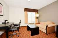 Common Space Best Western Commerce Inn