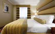 Kamar Tidur 6 Carlton George Hotel