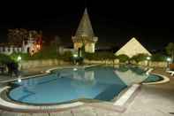 Kolam Renang Amrutha Castle