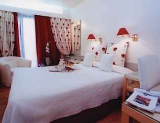 Bedroom 2 The Park Hotel Piraeus