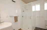 Toilet Kamar 6 Asure Fountain Resort Motel