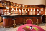 Bar, Kafe, dan Lounge Pannonia Hotel