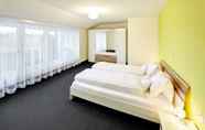 Bedroom 6 Hotel Schiff am Rhein