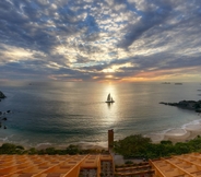 Nearby View and Attractions 7 Las Brisas Ixtapa