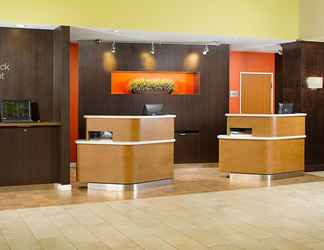 Lobi 2 Courtyard by Marriott Sacramento Midtown