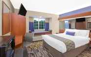 Bilik Tidur 7 Microtel Inn & Suites by Wyndham Manistee