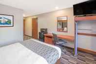 Kamar Tidur Microtel Inn & Suites by Wyndham Manistee