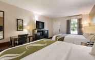 Bedroom 3 Quality Inn Decherd / Winchester