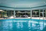 Swimming Pool Mercure Hotel & Spa Aix-les-Bains Domaine Marlioz