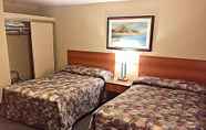 Bedroom 2 Coastal Inn Dartmouth