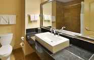 Toilet Kamar 2 Prestige Inn Golden