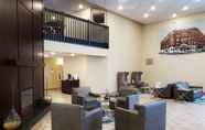 Lobi 2 Cobblestone Suites Oshkosh