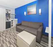 Common Space 3 Microtel Inn & Suites by Wyndham Bethel/Danbury