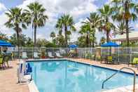 Swimming Pool Hilton Garden Inn Orlando East/UCF Area