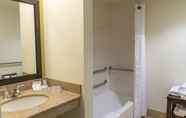 In-room Bathroom 7 Hilton Garden Inn Orlando East/UCF Area