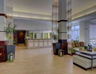 Lobby 2 Hilton Garden Inn Norwalk