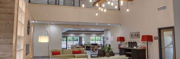 Lobby Country Inn & Suites by Radisson, Harlingen, TX