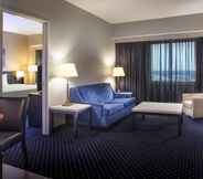 Kamar Tidur 6 Courtyard by Marriott New York JFK Airport