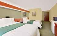 Phòng ngủ 7 Microtel Inn & Suites by Wyndham Thomasville/High Point/Lexi