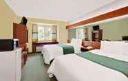 Bedroom 6 Microtel Inn & Suites by Wyndham Thomasville/High Point/Lexi