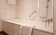 In-room Bathroom 5 Clarion Hotel Copenhagen Airport