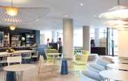 Bar, Cafe and Lounge 7 Novotel Suites Paris Montreuil Vincennes