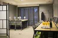 Functional Hall Springhill Suites By Marriott Chicago Lincolnshire