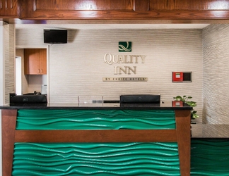 Lobi 2 Quality Inn & Suites Warren - Detroit