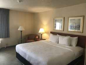 Bedroom 4 La Quinta Inn by Wyndham Indianapolis Airport Executive Dr