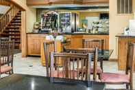 Quầy bar, cafe và phòng lounge Quality Inn & Suites Shelbyville I-74