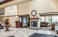 Lobi 6 Quality Inn & Suites Greenfield I-70