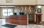 Lobi 4 Quality Inn & Suites Greenfield I-70